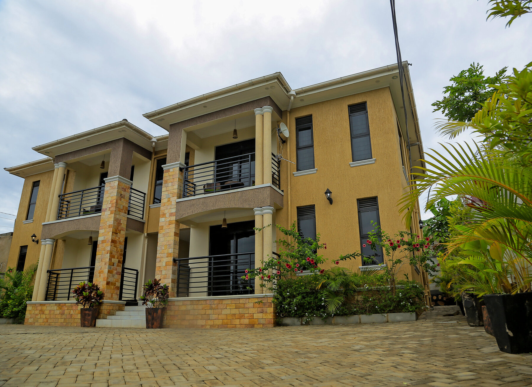 Exterior of Hillside View Apartments